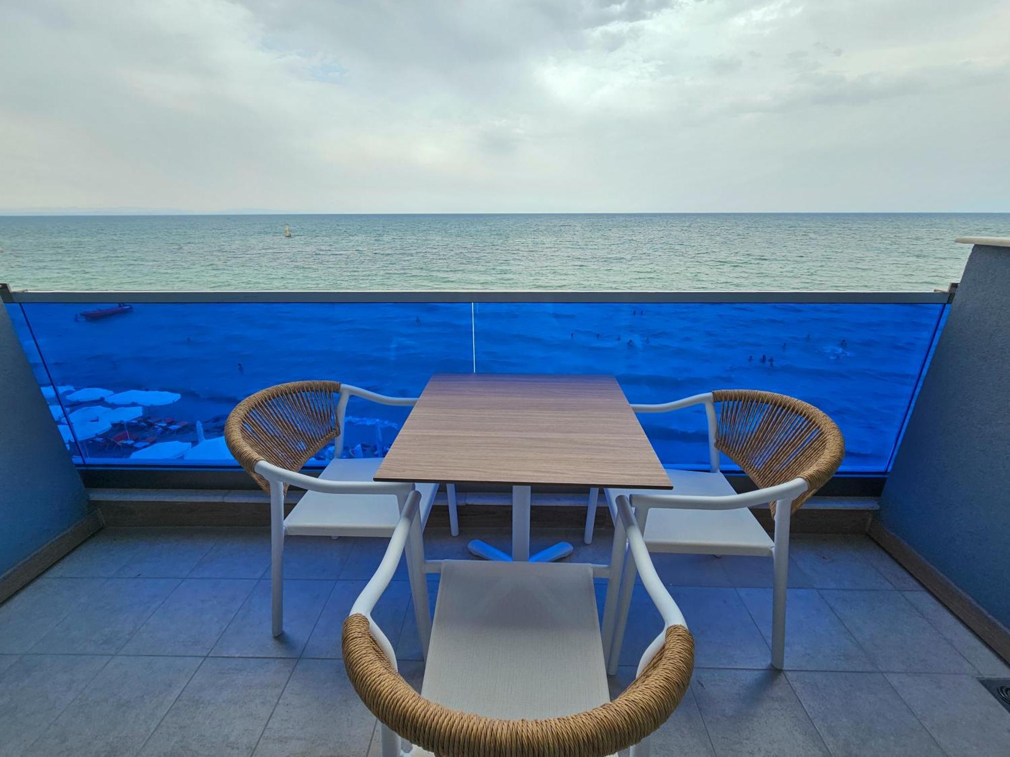 Akteon Girni Hotell Paralía Exteriör bild